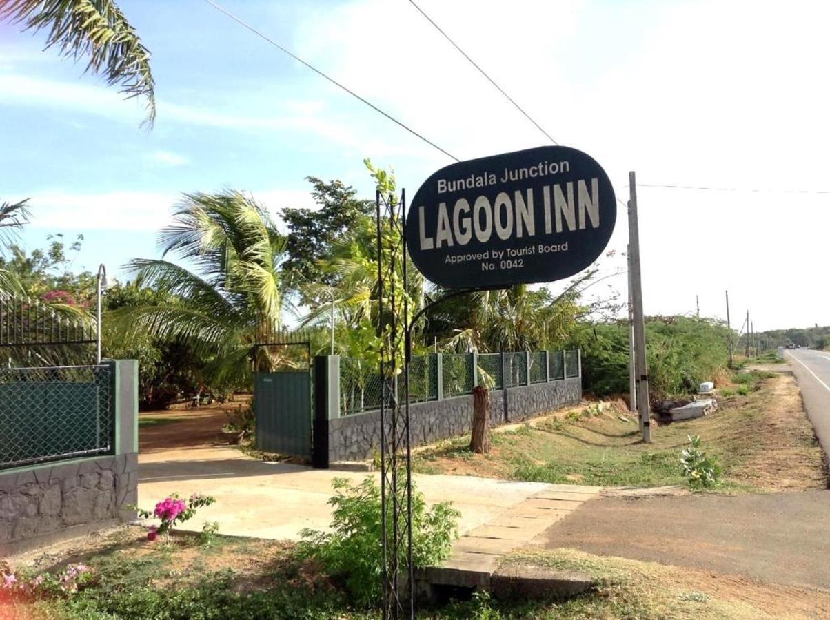 Lagoon Inn 함반토타 외부 사진