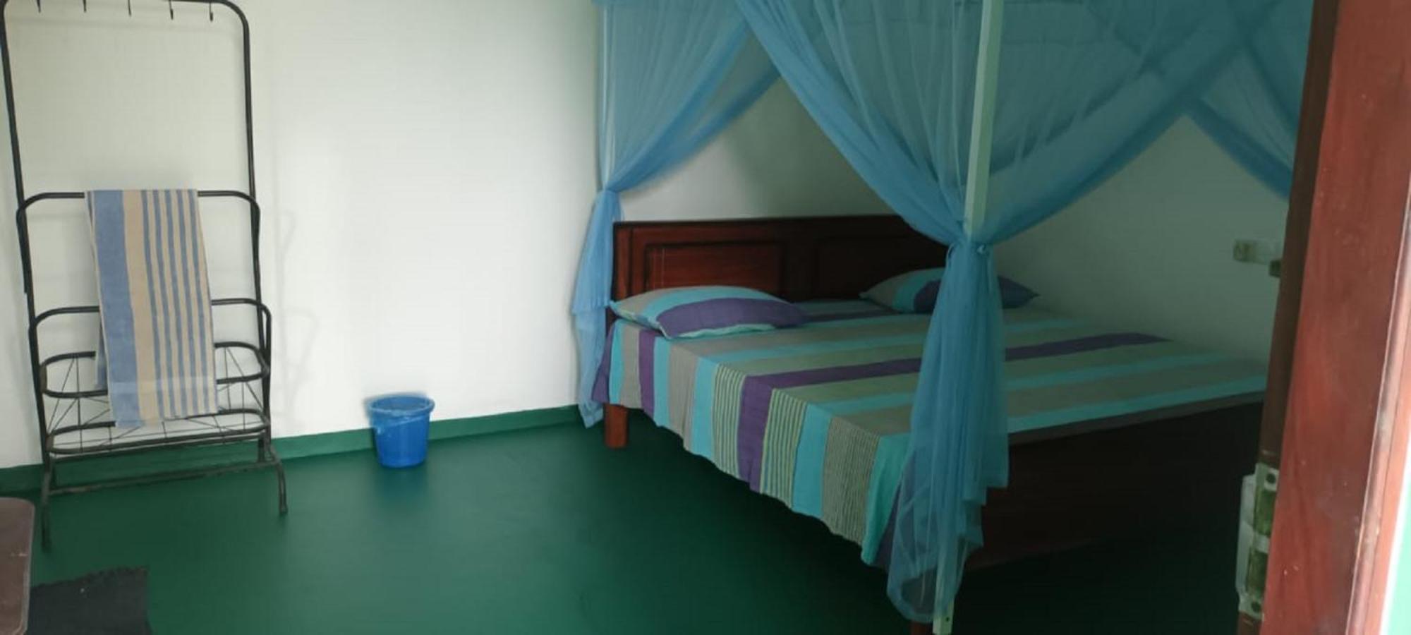Lagoon Inn 함반토타 외부 사진