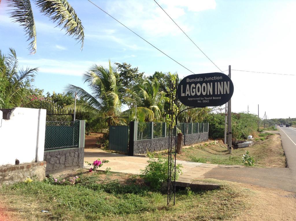 Lagoon Inn 함반토타 외부 사진